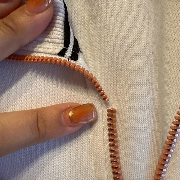 Women’s Nike Air White Zip-Up Jacket - Picture 4 of 9